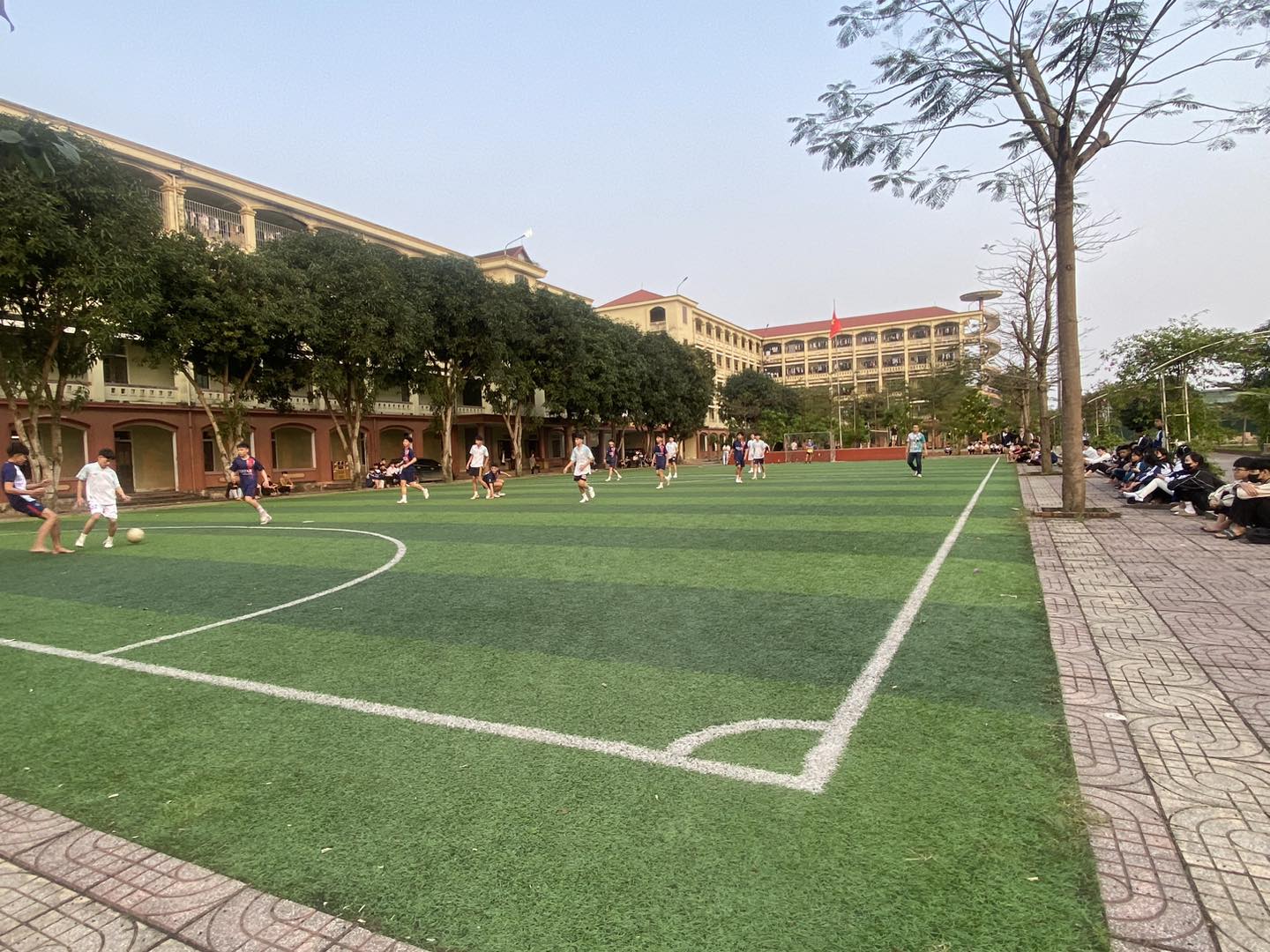 Hình ảnh các đội thi flashmob chuẩn bị cho cuộc thi